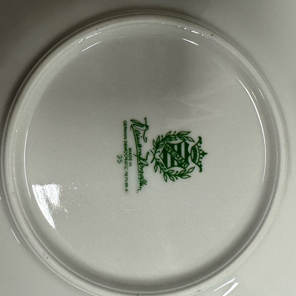 Antique Weimar Porcelain Plate set - Picture 6 of 8